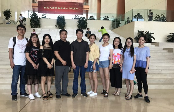 球王会艺术硕士（美术）研究生赴中国美术馆开展专题艺术实践教学.jpg