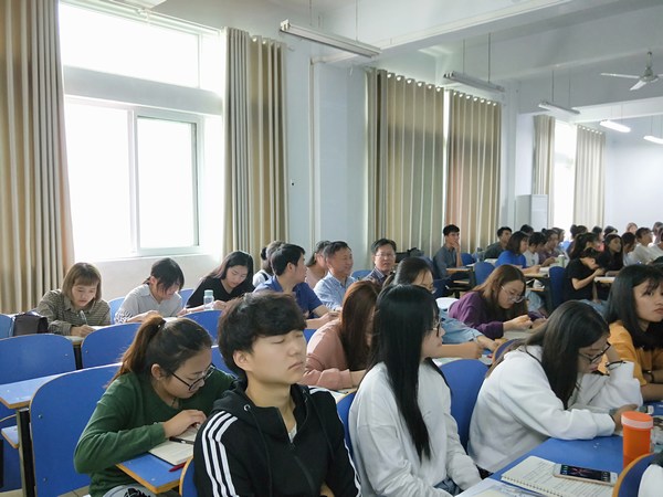 陈登报深入球王会听课.jpg
